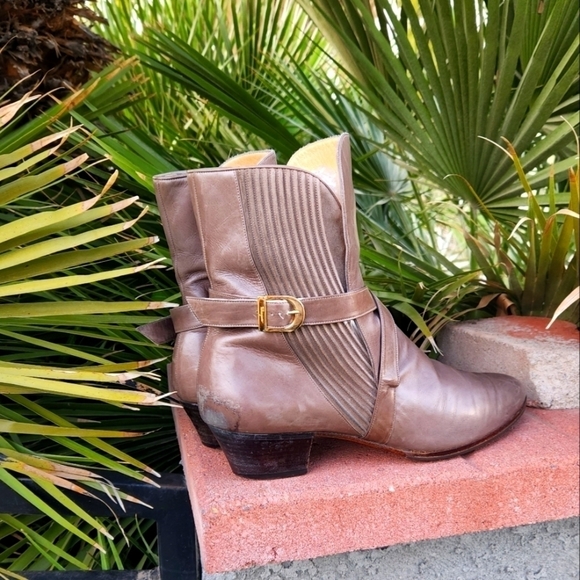 SALVATORE  FERRAGAMO BOOTIES - Picture 9 of 11
